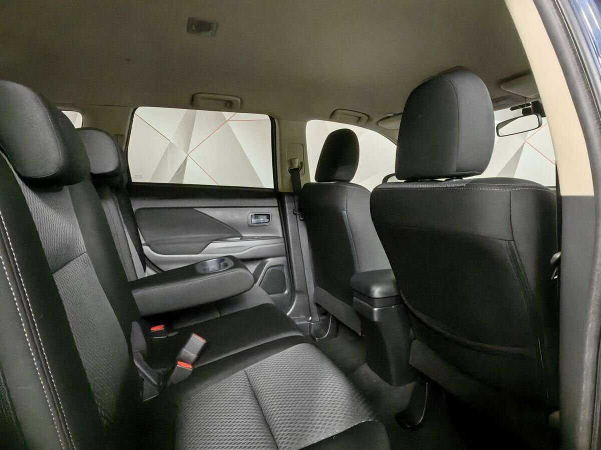 Mitsubishi Outlander с пробегом — 2018 год. Фото: #11