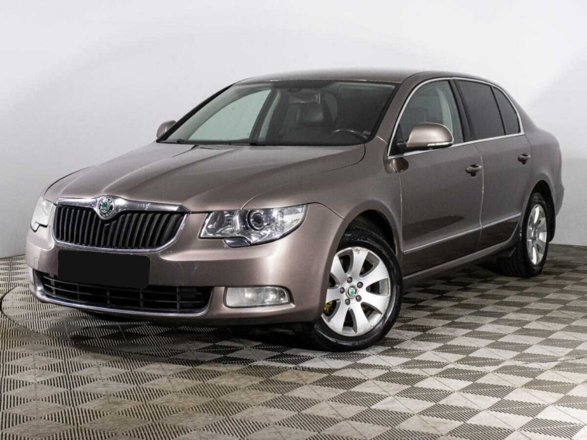 Skoda Superb с пробегом — 2012 год. Фото: #0