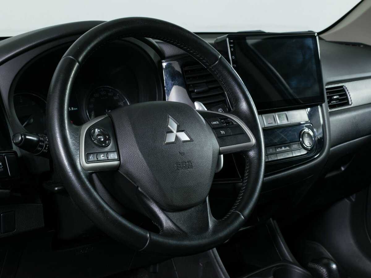 Mitsubishi Outlander с пробегом — 2013 год. Фото: #12