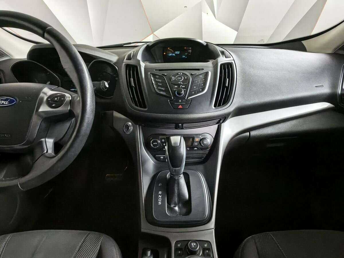 Ford Kuga с пробегом — 2016 год. Фото: #10