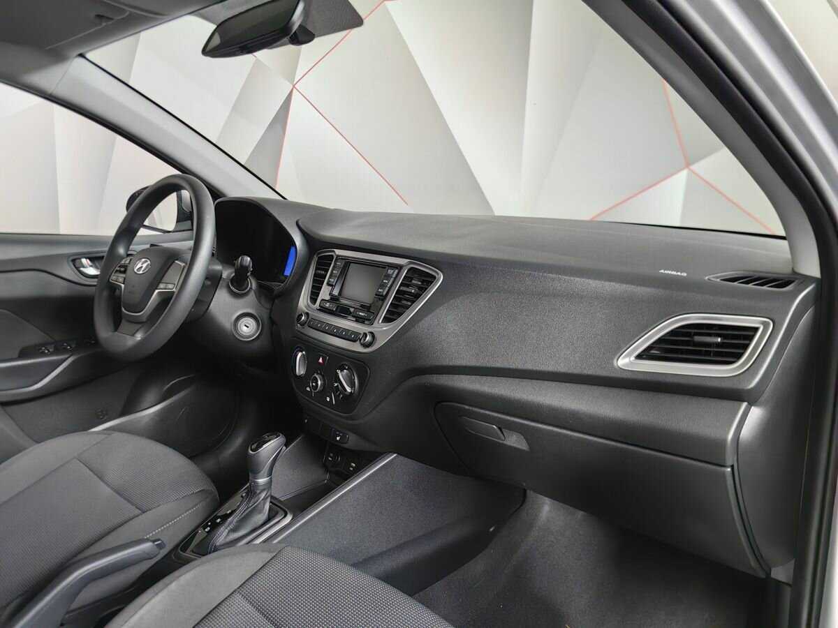 Hyundai Solaris с пробегом — 2021 год. Фото: #8