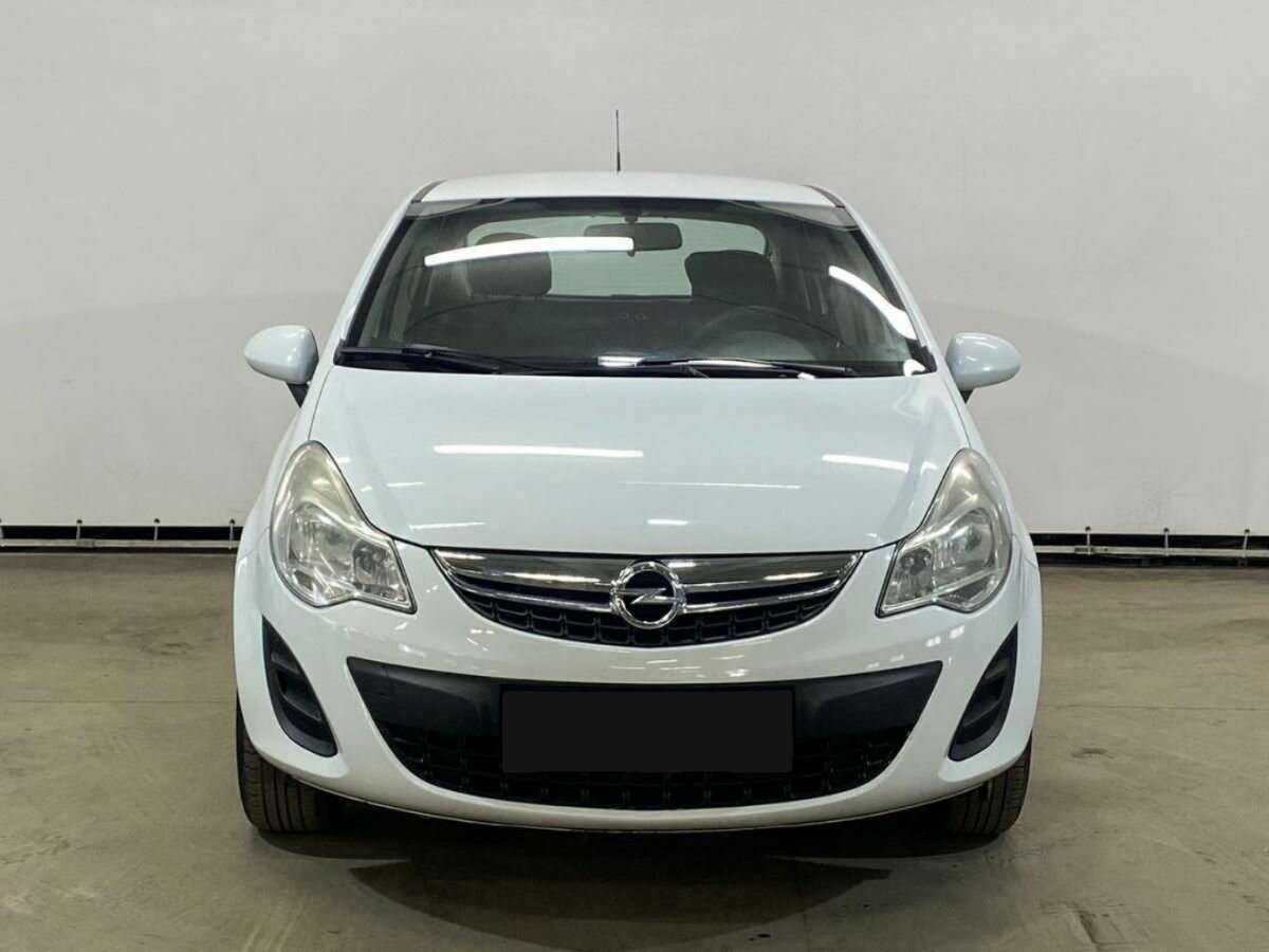 Opel Corsa с пробегом — 2012 год. Фото: #1