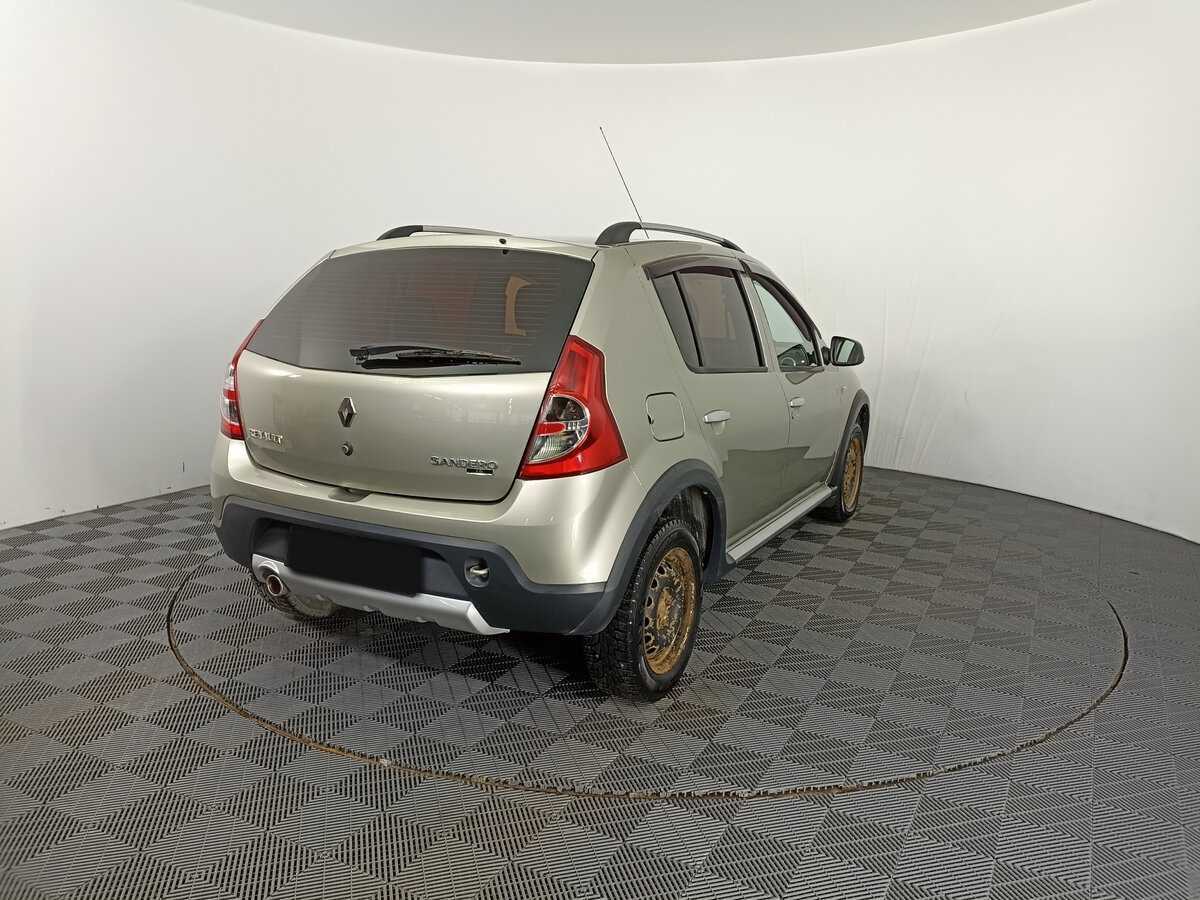 Renault Sandero с пробегом — 2014 год. Фото: #4
