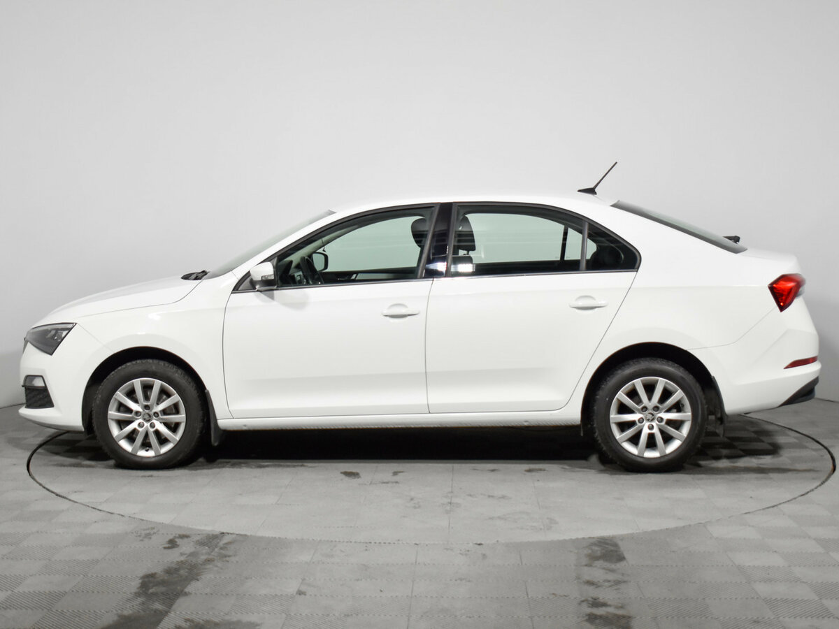 Skoda Rapid с пробегом — 2021 год. Фото: #7