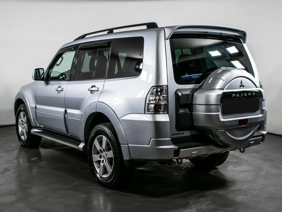 Mitsubishi Pajero с пробегом — 2012 год. Фото: #6
