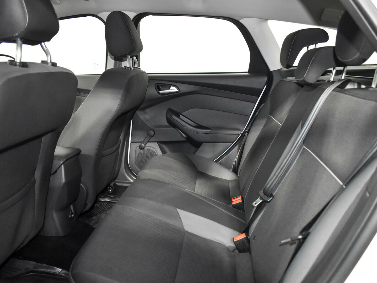 Ford Focus с пробегом — 2014 год. Фото: #9