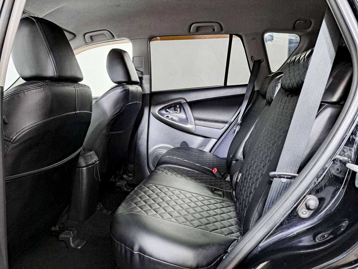 Toyota RAV4 с пробегом — 2012 год. Фото: #11
