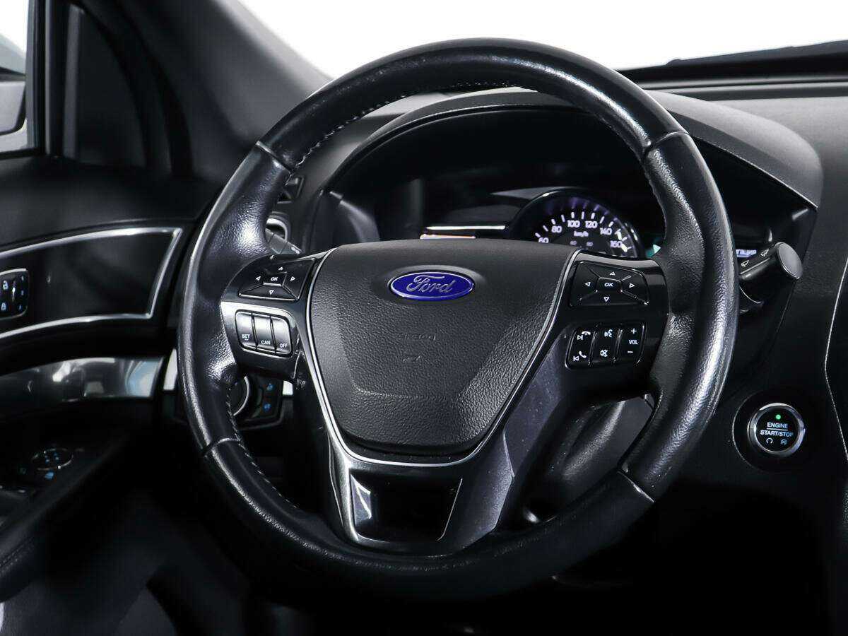 Ford Explorer с пробегом — 2017 год. Фото: #12