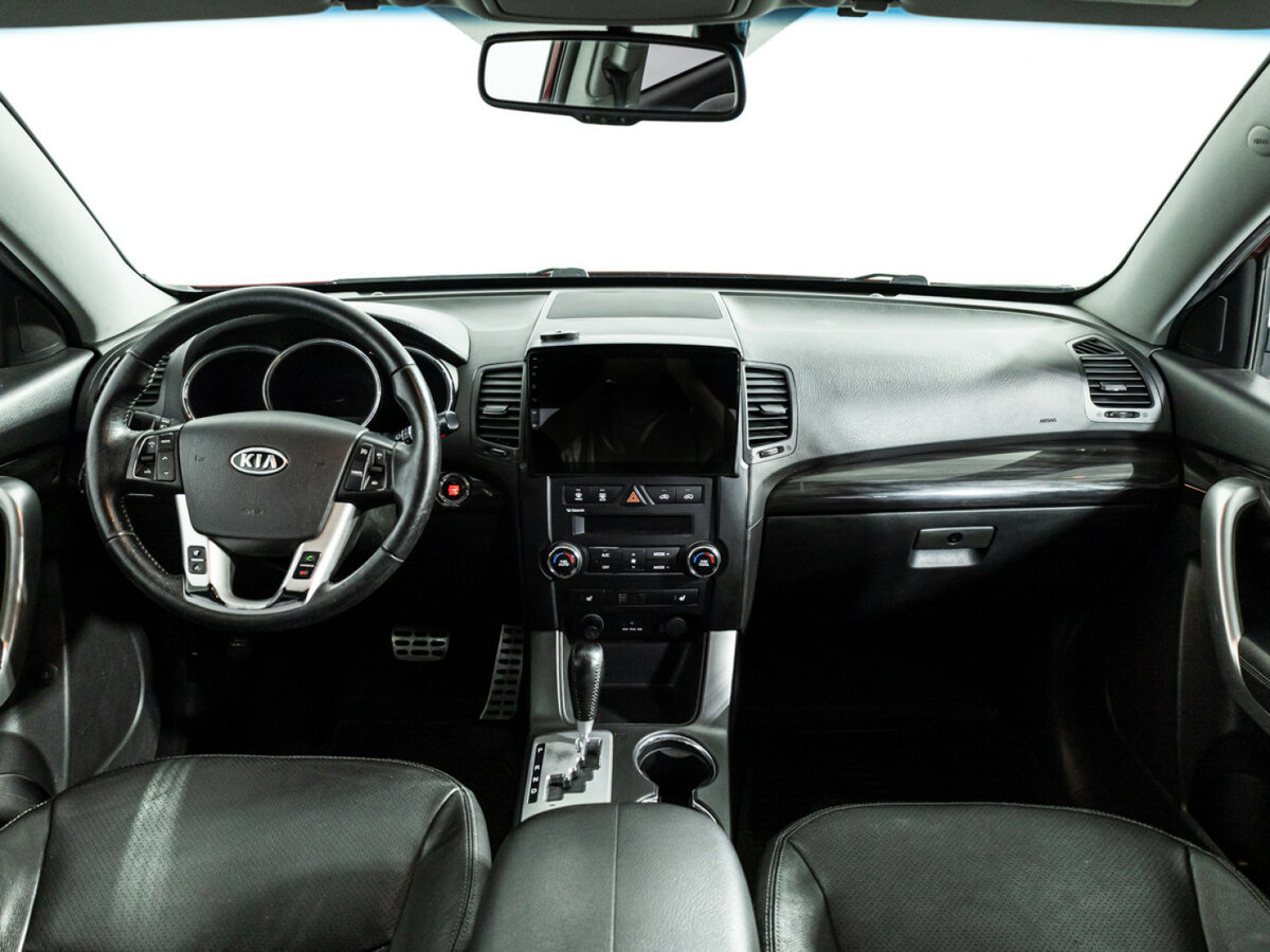Kia Sorento с пробегом — 2012 год. Фото: #12
