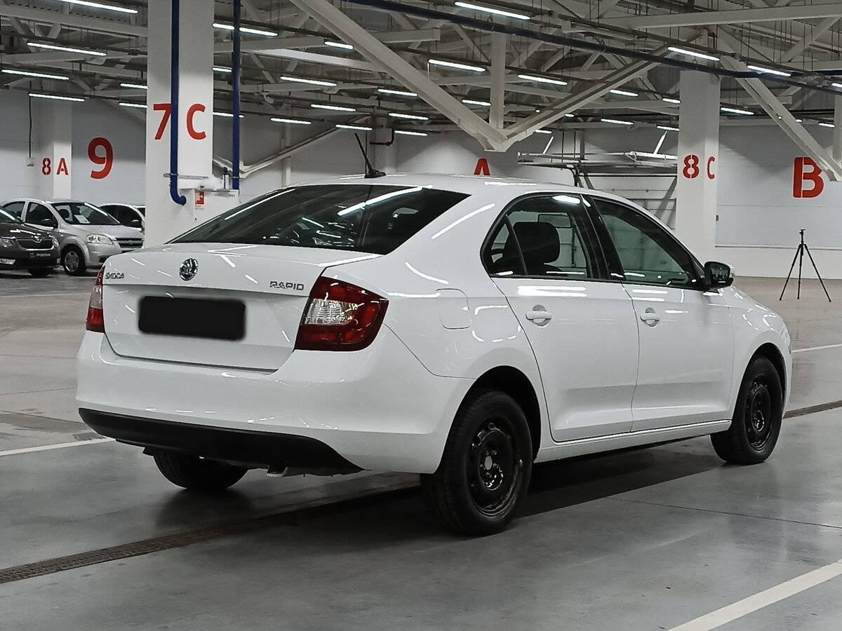 Skoda Rapid с пробегом — 2018 год. Фото: #4