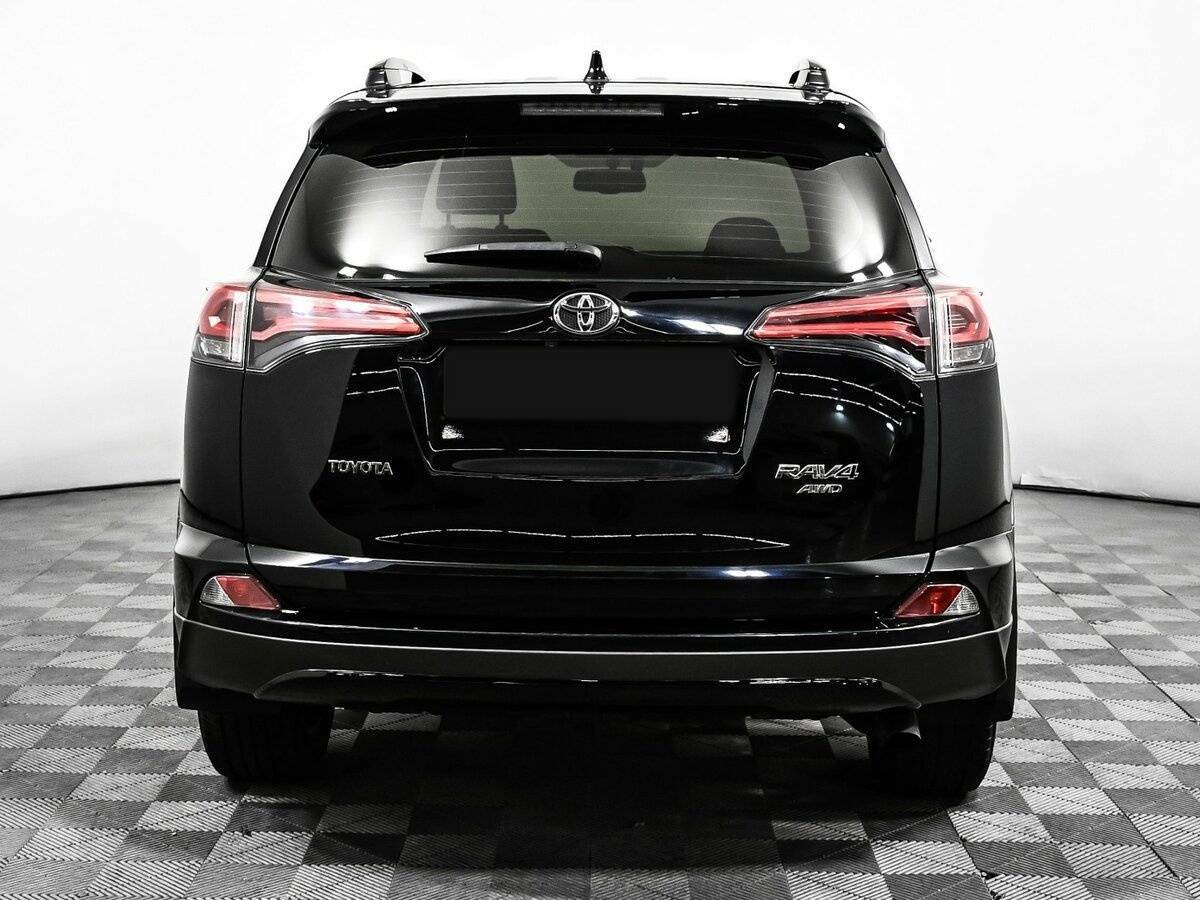 Toyota RAV4 с пробегом — 2019 год. Фото: #5