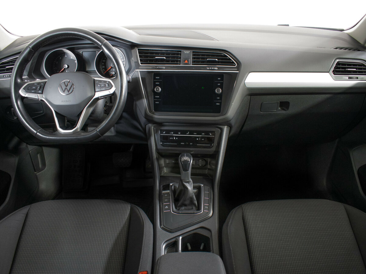Volkswagen Tiguan с пробегом — 2021 год. Фото: #10