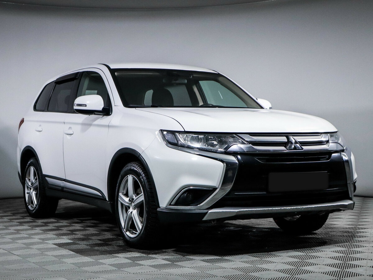Mitsubishi Outlander с пробегом — 2018 год. Фото: #2