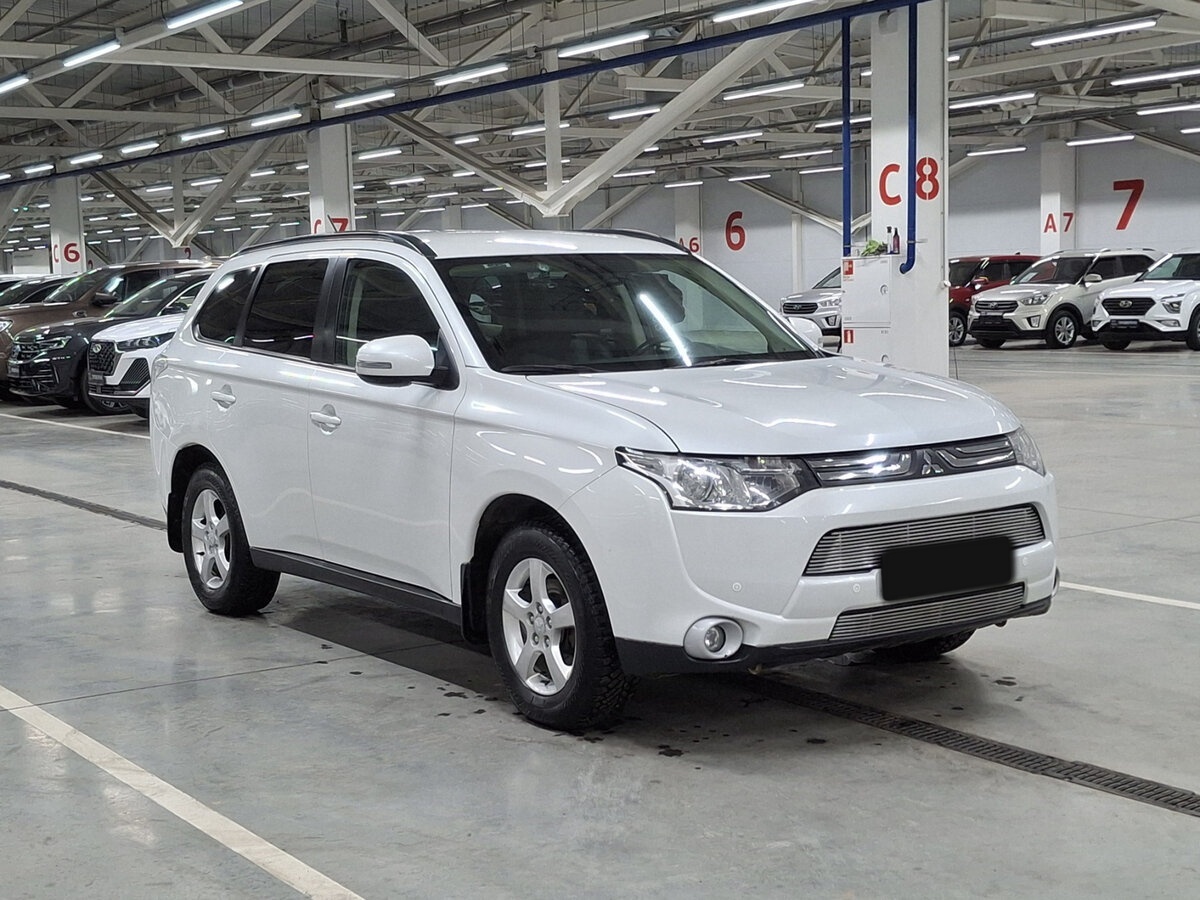 Mitsubishi Outlander с пробегом — 2013 год. Фото: #2