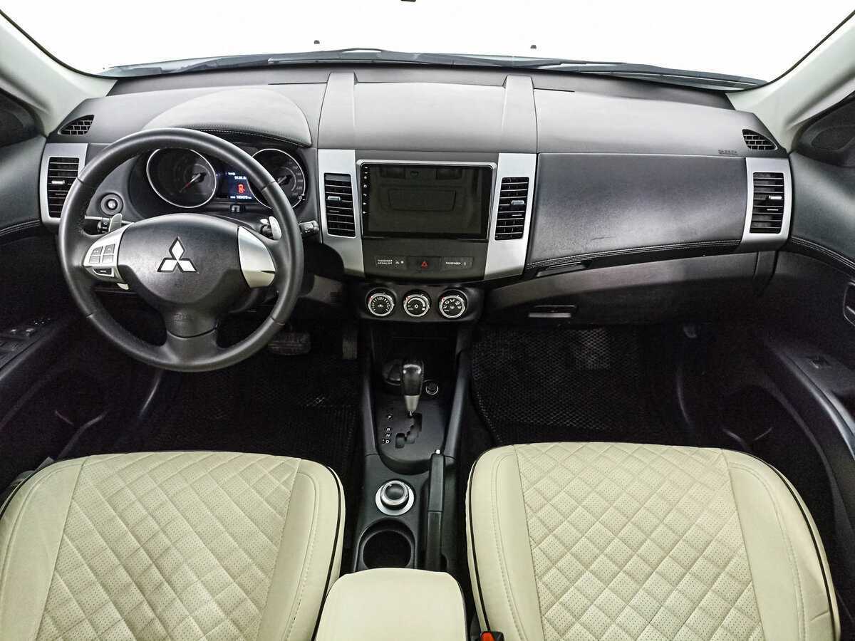 Mitsubishi Outlander с пробегом — 2012 год. Фото: #13