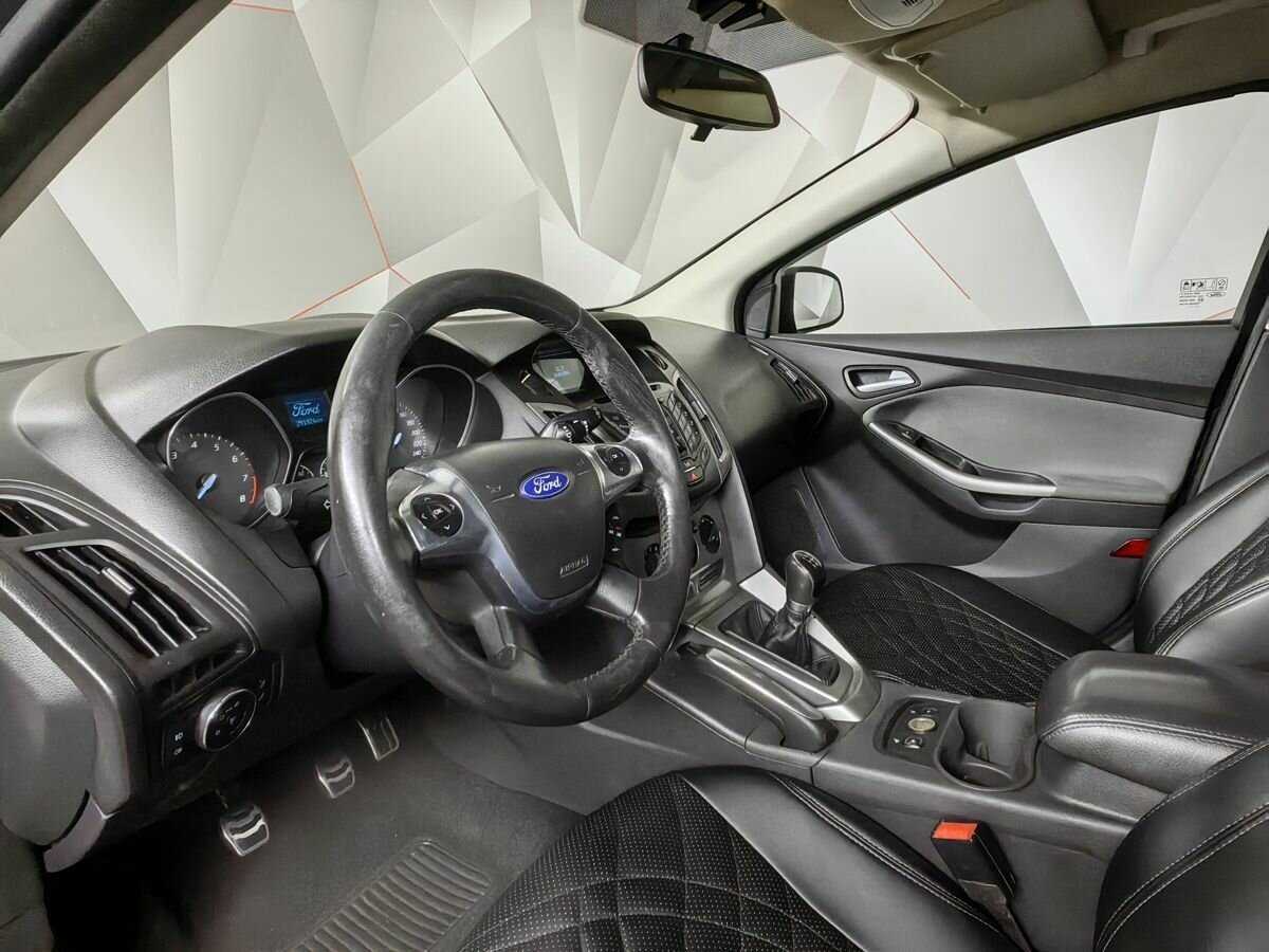 Ford Focus с пробегом — 2012 год. Фото: #12