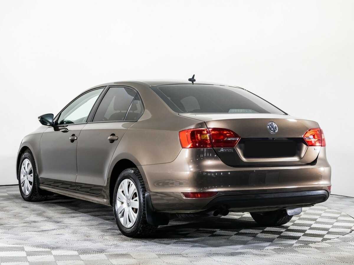 Volkswagen Jetta с пробегом — 2012 год. Фото: #5
