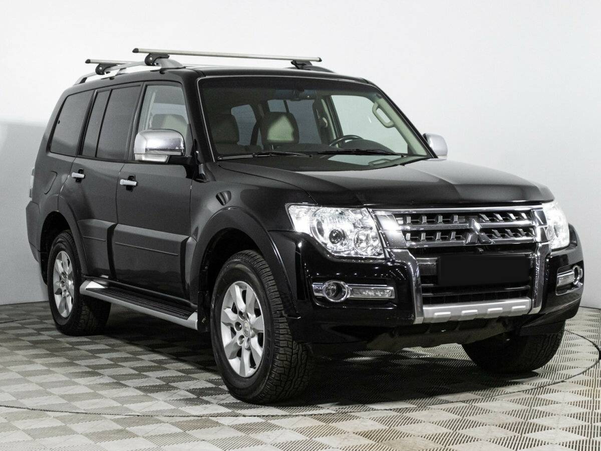 Mitsubishi Pajero с пробегом — 2017 год. Фото: #2