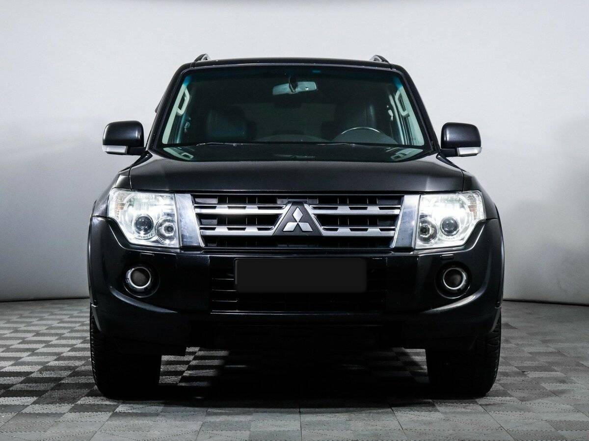 Mitsubishi Pajero с пробегом — 2012 год. Фото: #1