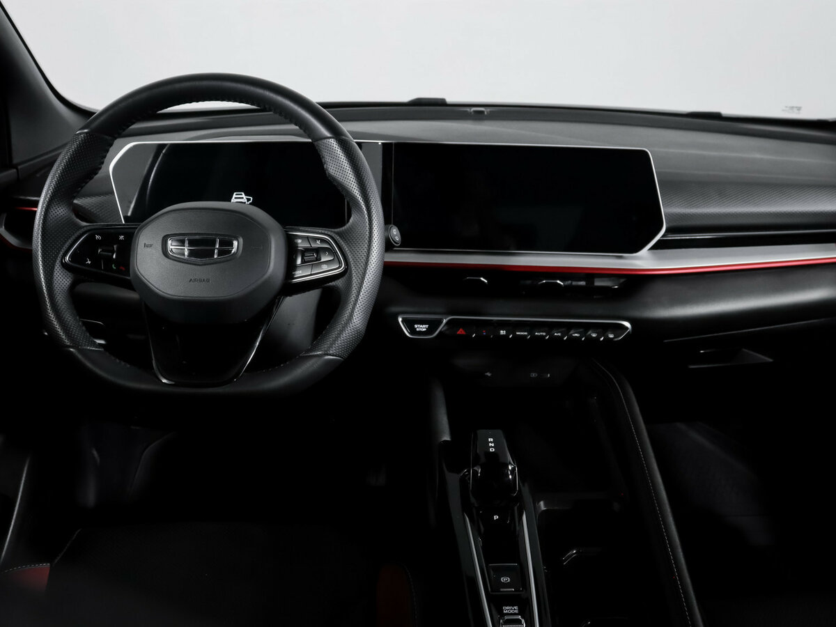 Geely Coolray с пробегом — 2024 год. Фото: #11