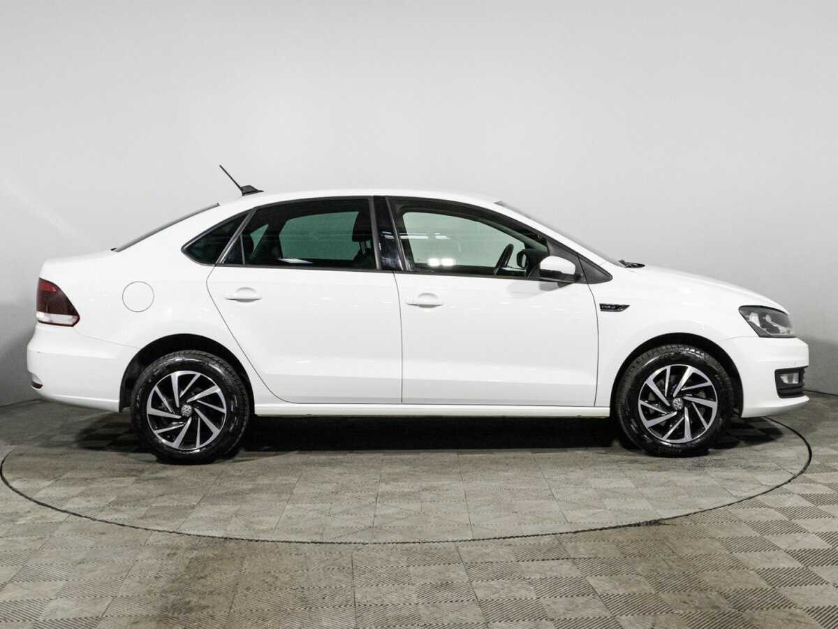 Volkswagen Polo с пробегом — 2018 год. Фото: #3