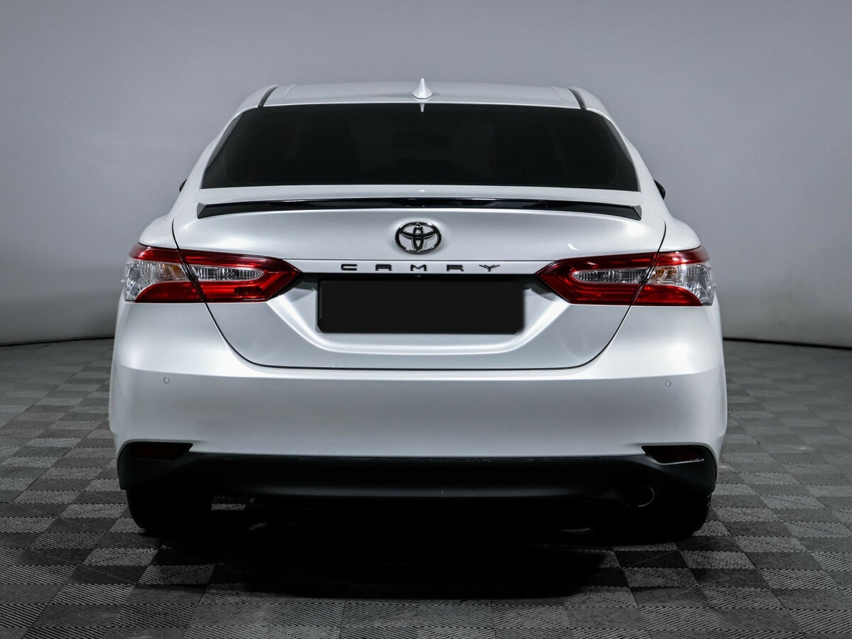 Toyota Camry с пробегом — 2020 год. Фото: #4