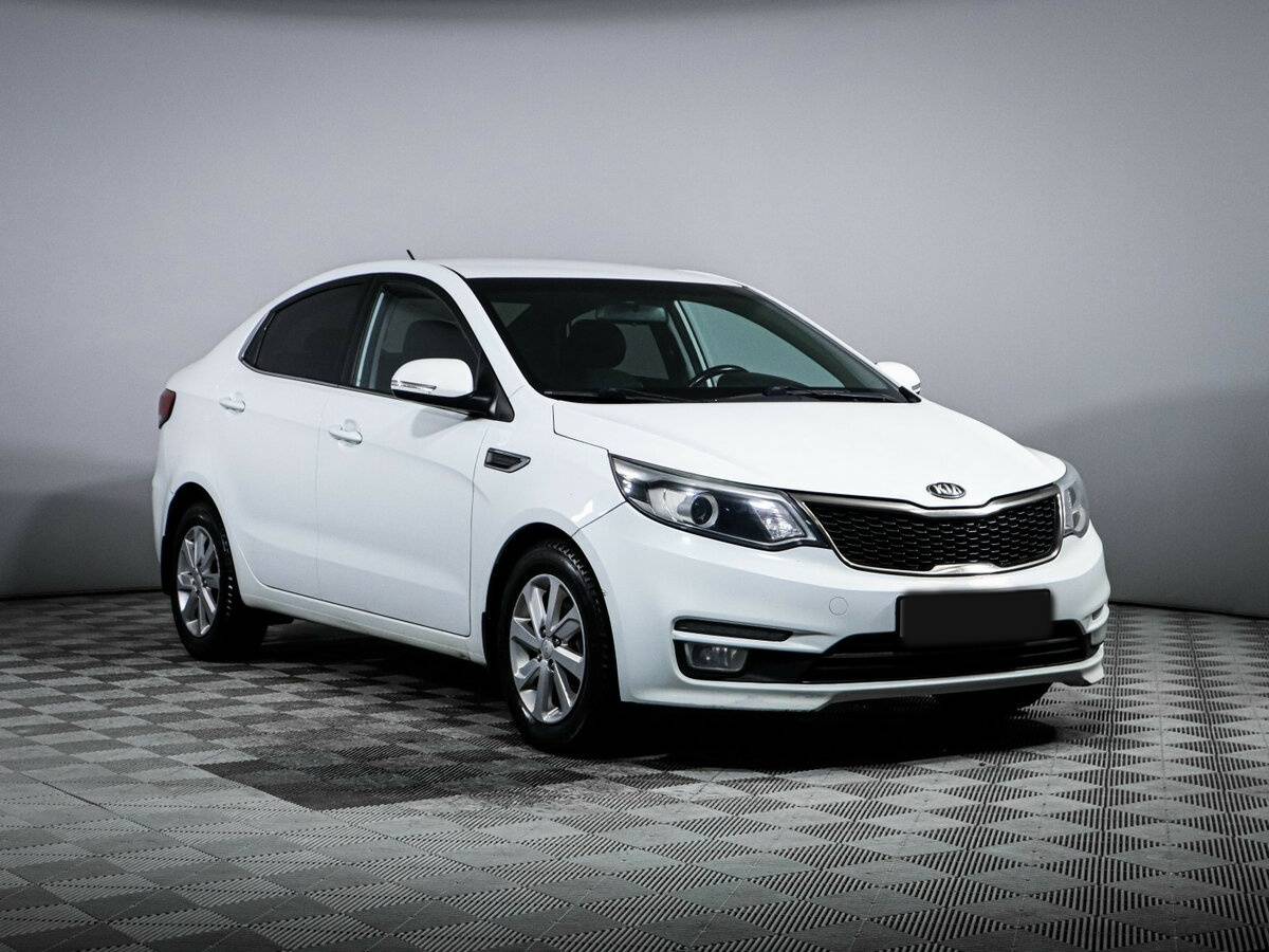 Kia Rio с пробегом — 2015 год. Фото: #2