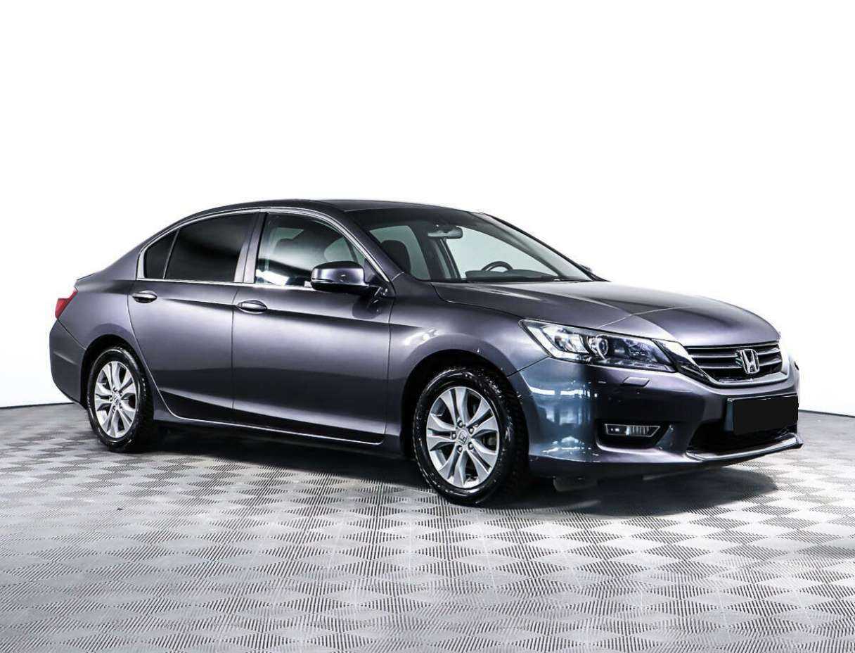 Honda Accord с пробегом — 2013 год. Фото: #1