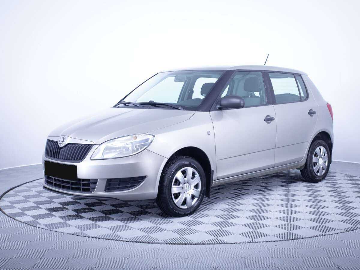 Skoda Fabia с пробегом — 2013 год. Фото: #0
