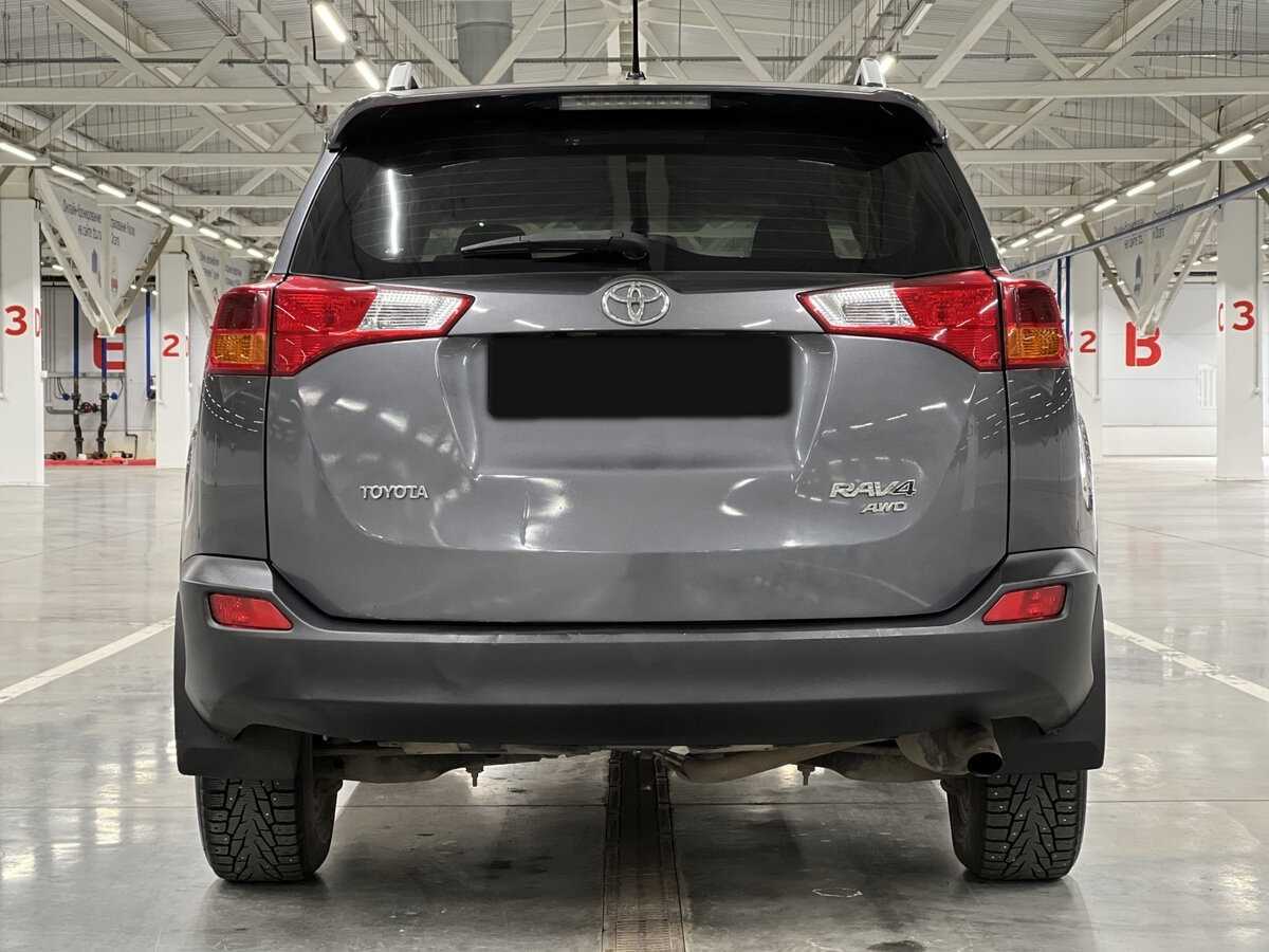 Toyota RAV4 с пробегом — 2014 год. Фото: #5