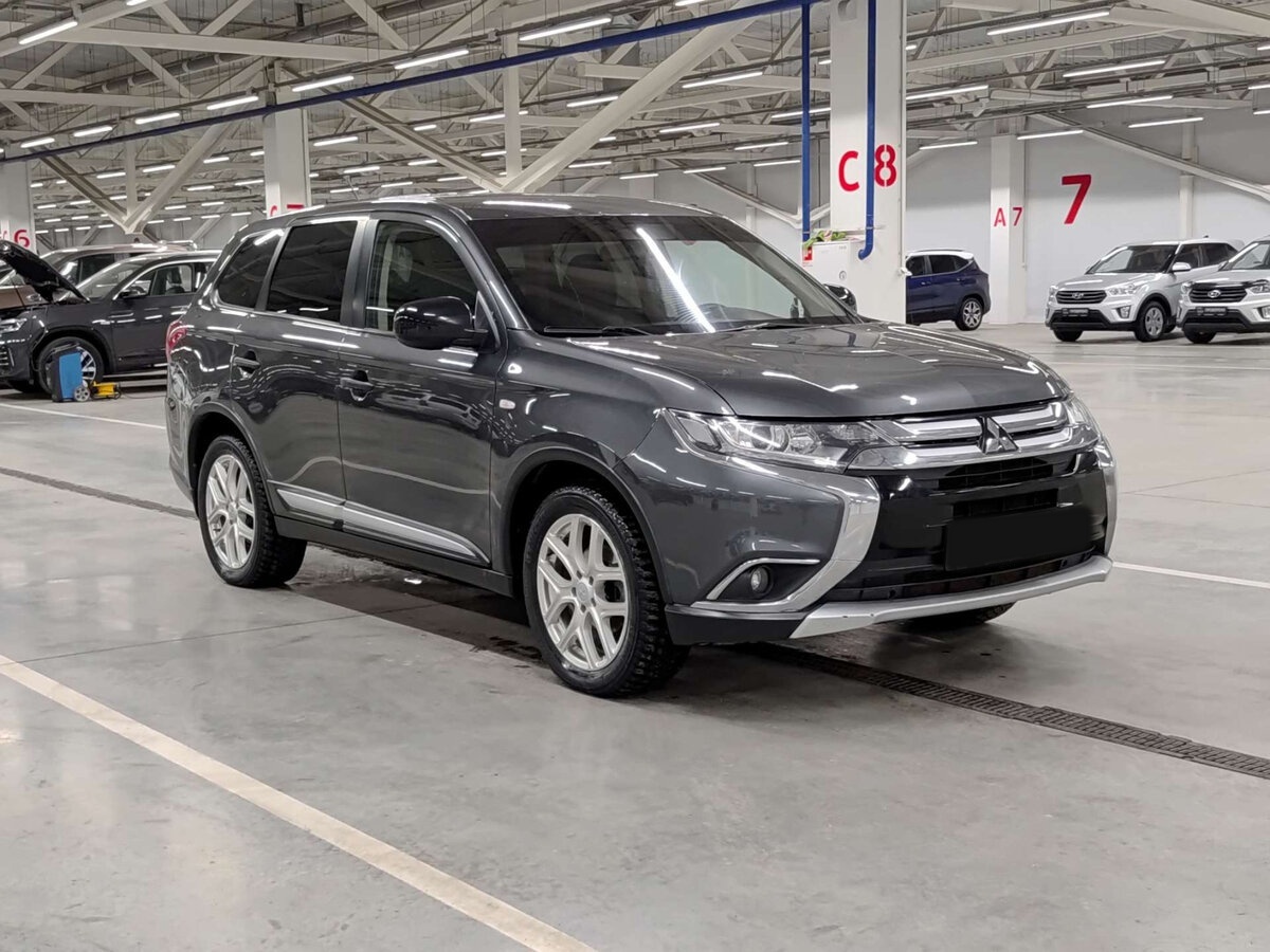 Mitsubishi Outlander с пробегом — 2016 год. Фото: #2