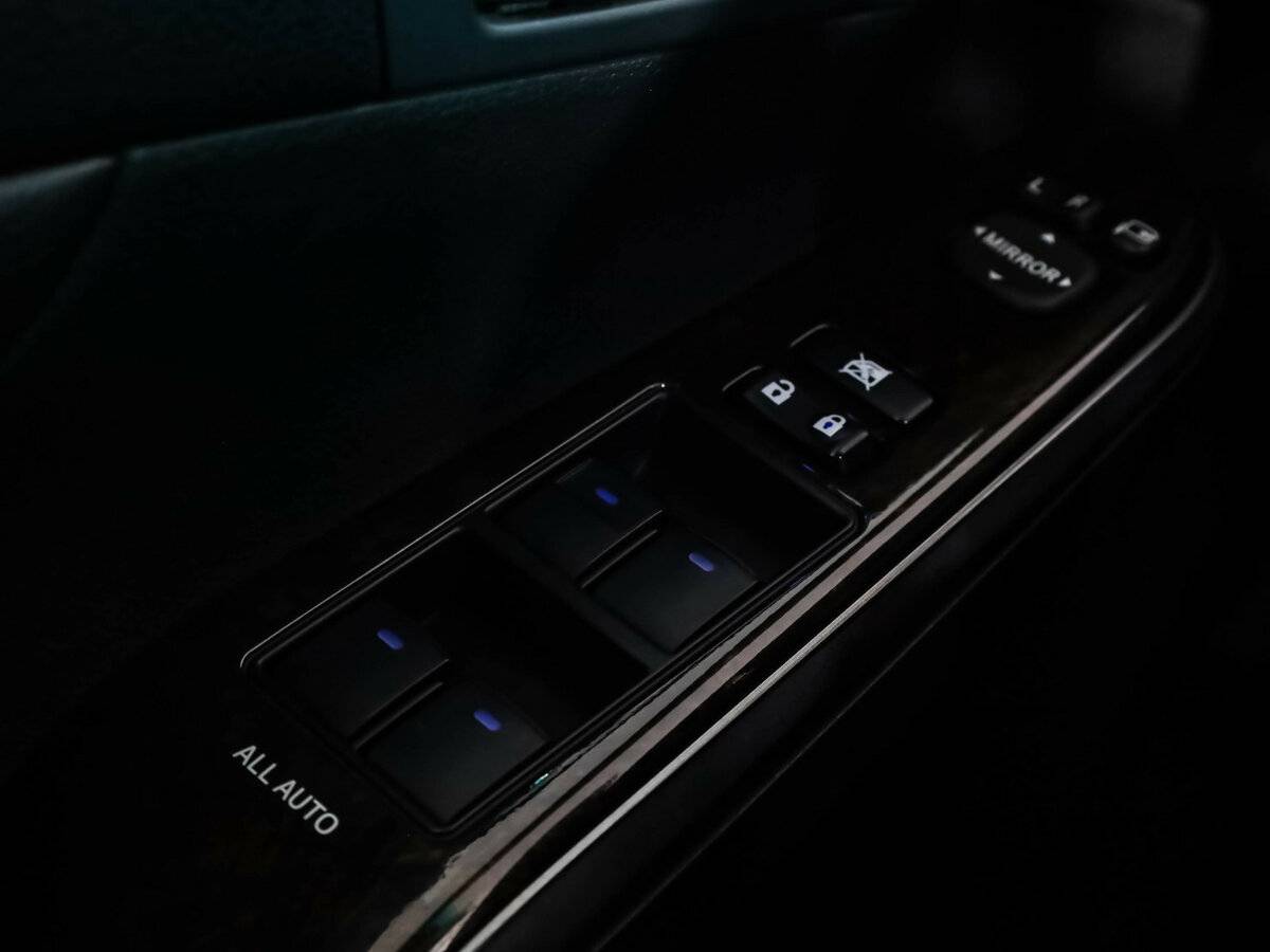 Toyota Camry с пробегом — 2016 год. Фото: #15