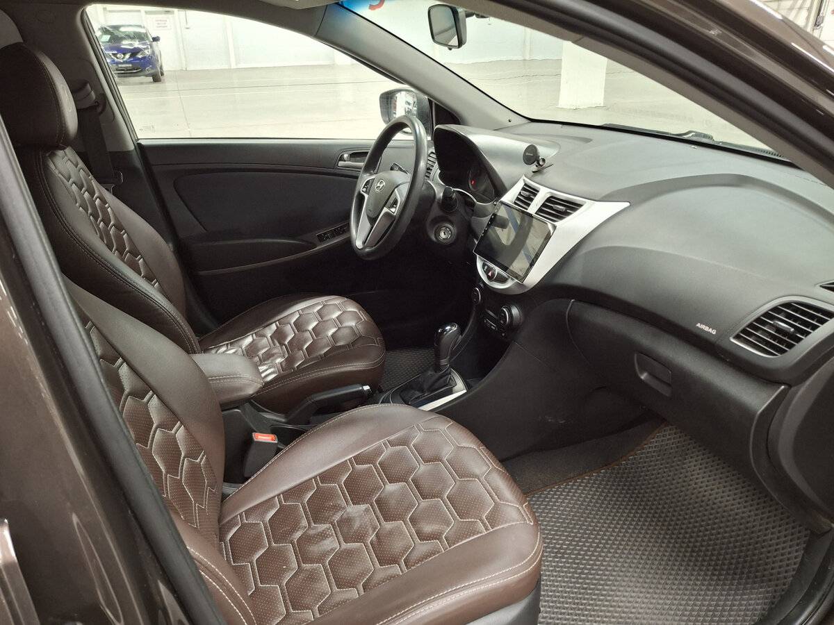 Hyundai Solaris с пробегом — 2016 год. Фото: #10