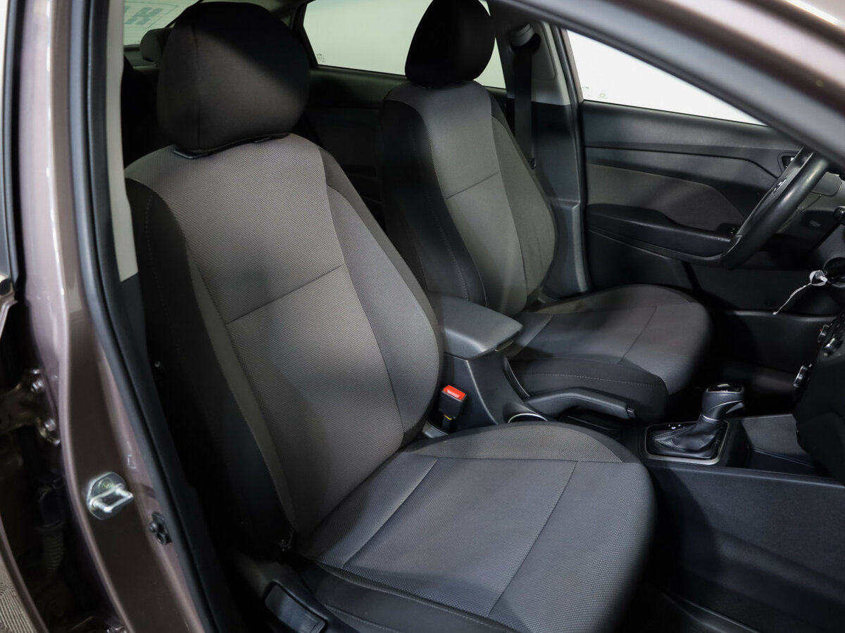 Hyundai Solaris с пробегом — 2019 год. Фото: #17
