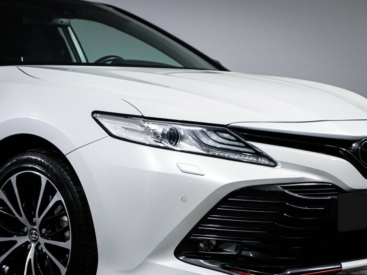 Toyota Camry с пробегом — 2020 год. Фото: #14