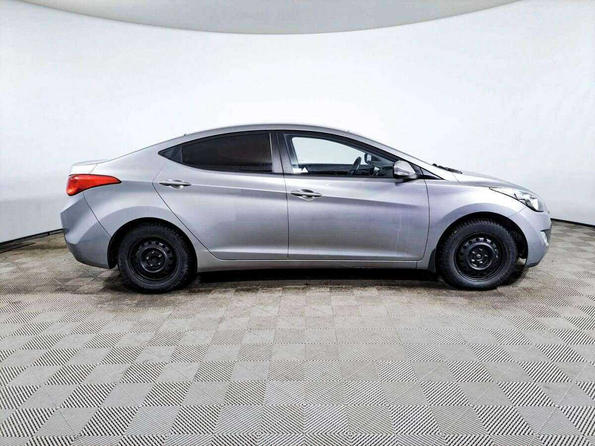 Hyundai Elantra с пробегом — 2013 год. Фото: #3