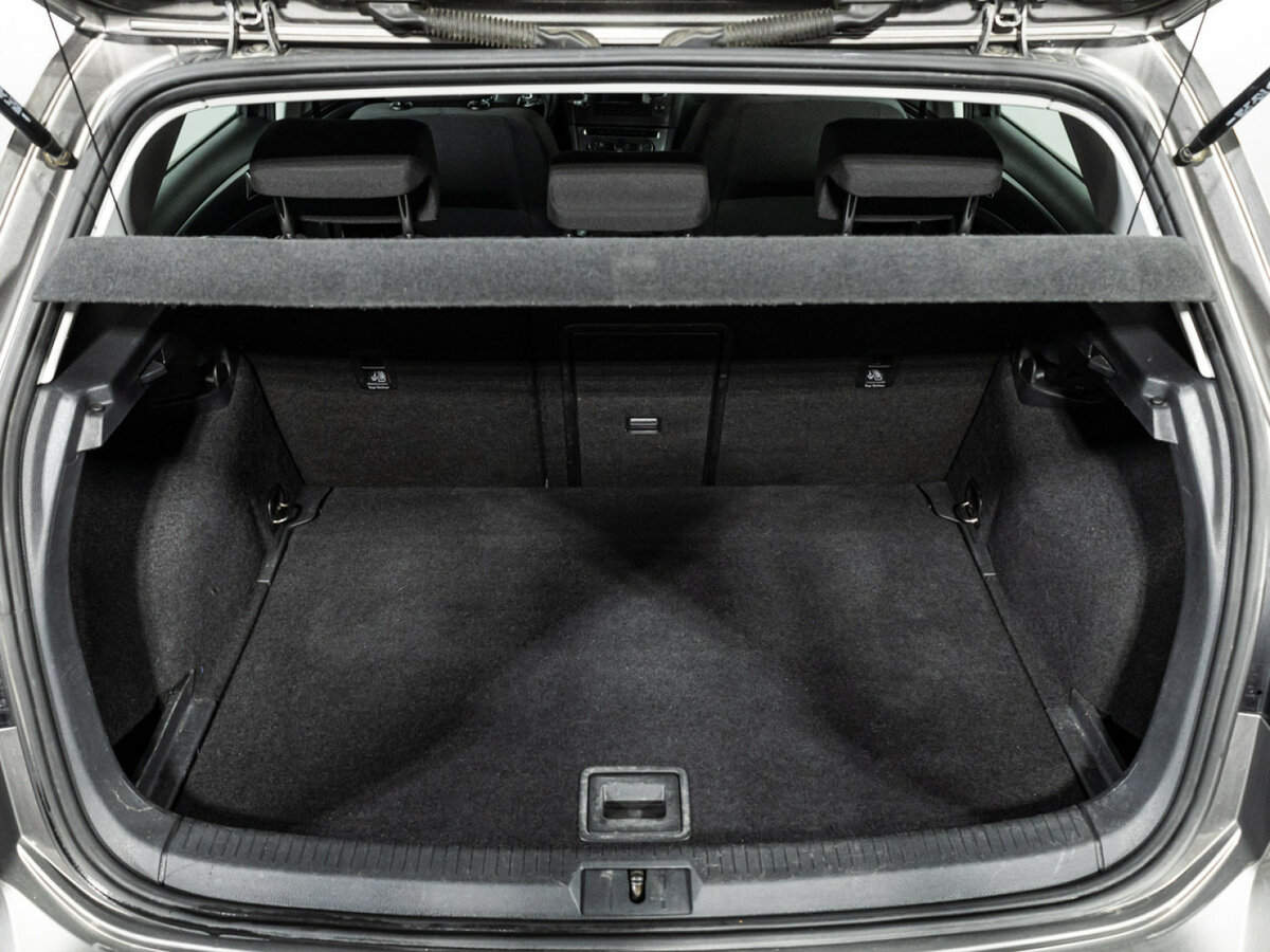 Volkswagen Golf с пробегом — 2013 год. Фото: #15