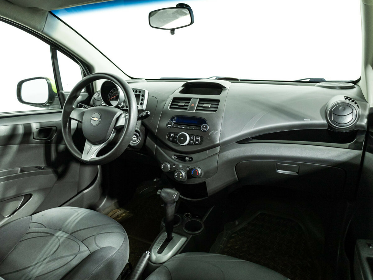 Chevrolet Spark с пробегом — 2012 год. Фото: #8