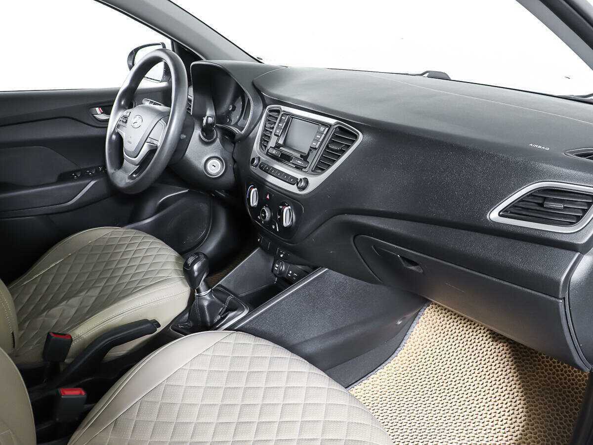 Hyundai Solaris с пробегом — 2018 год. Фото: #8
