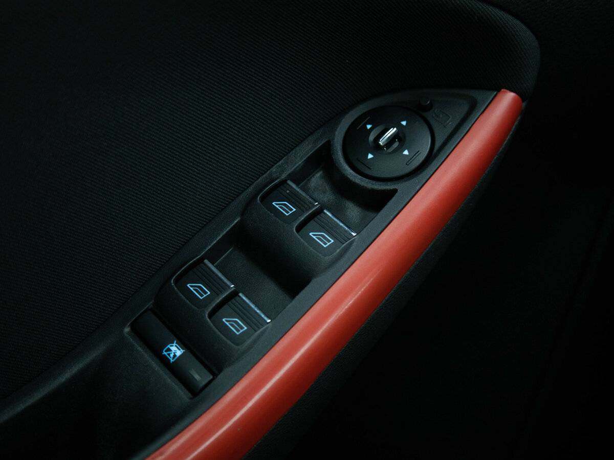 Ford Focus с пробегом — 2012 год. Фото: #13