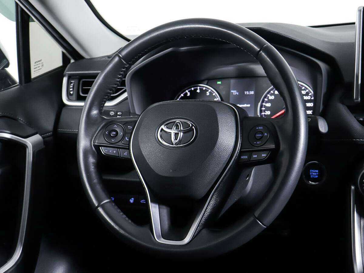 Toyota RAV4 с пробегом — 2020 год. Фото: #15