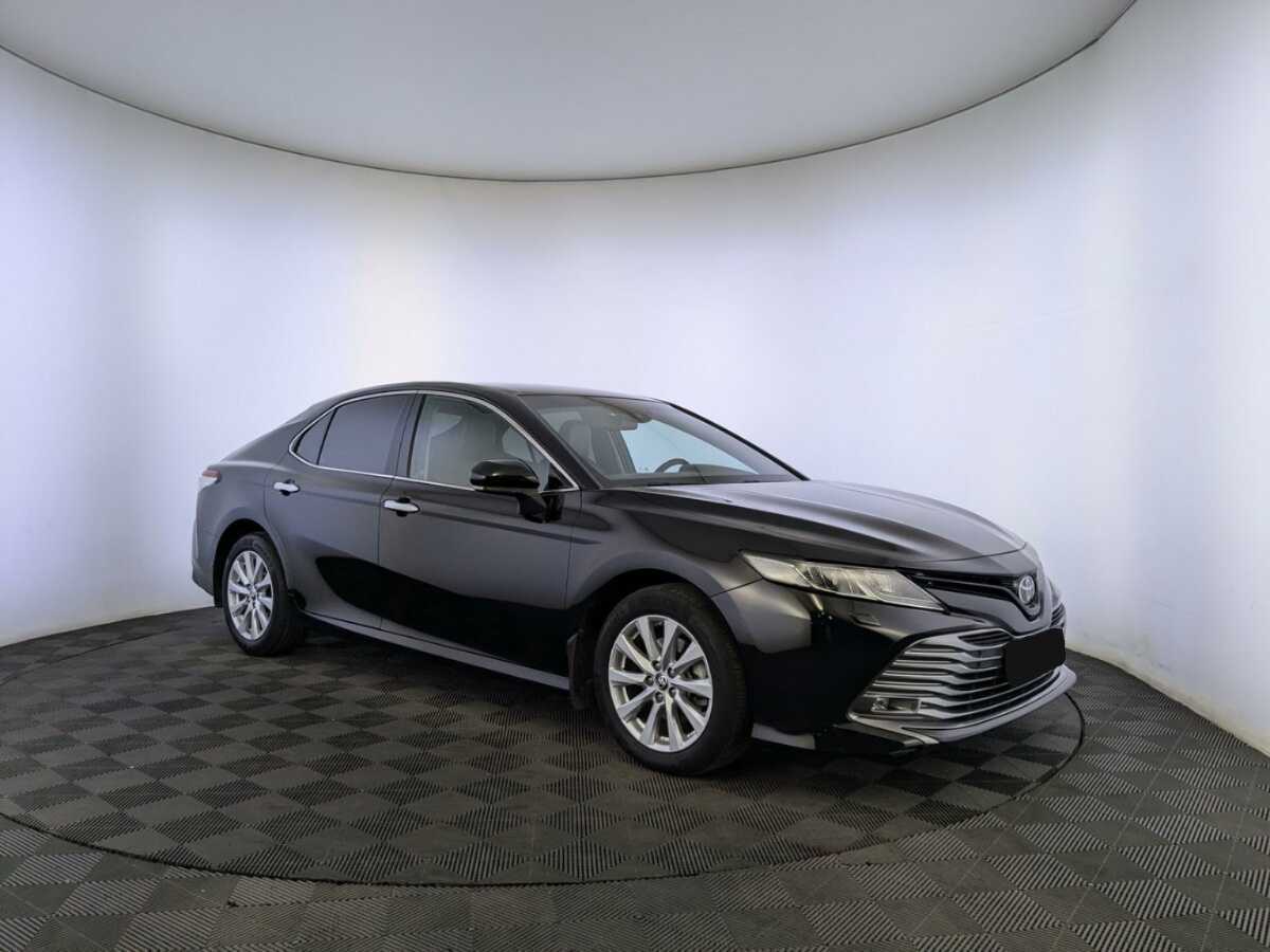 Toyota Camry с пробегом — 2020 год. Фото: #2