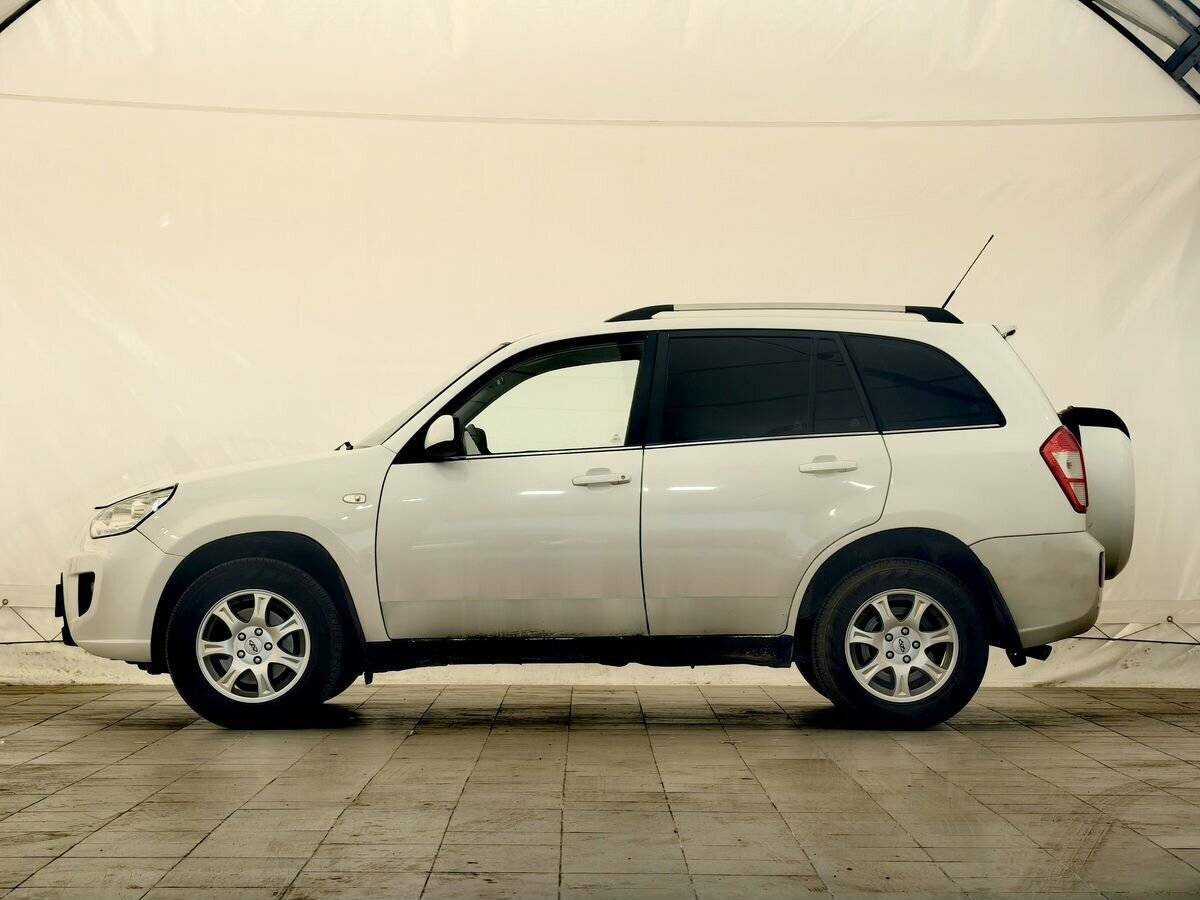 Chery Tiggo (T11) с пробегом — 2015 год. Фото: #3