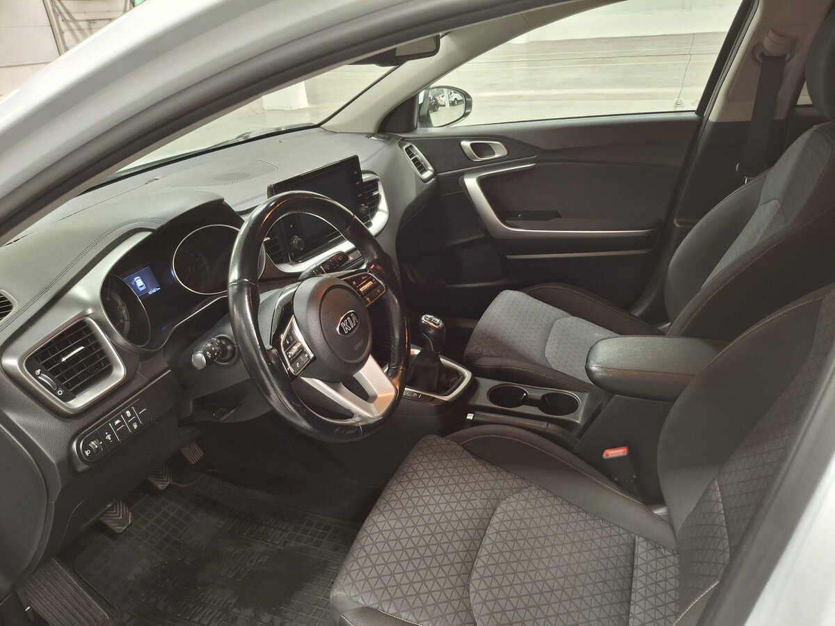 Kia Ceed с пробегом — 2019 год. Фото: #14