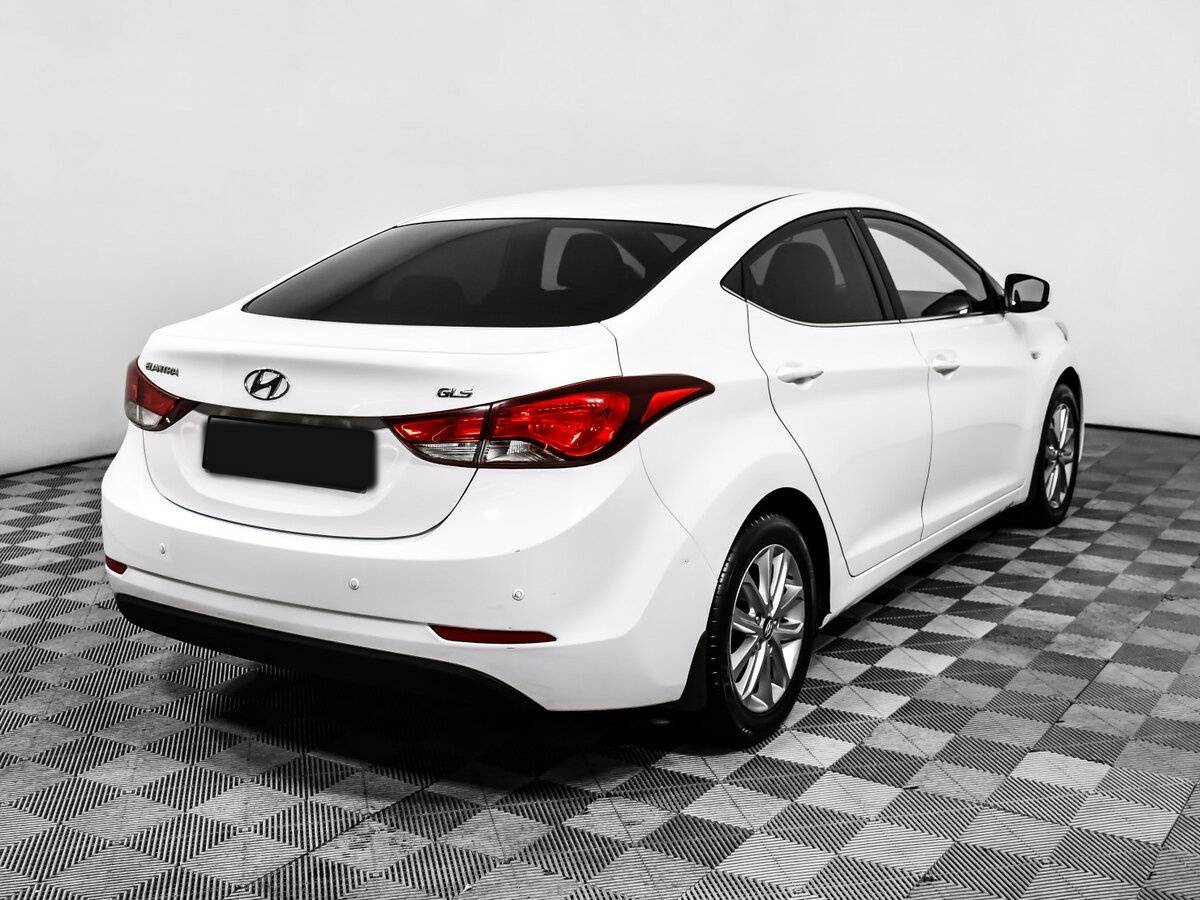 Hyundai Elantra с пробегом — 2014 год. Фото: #4