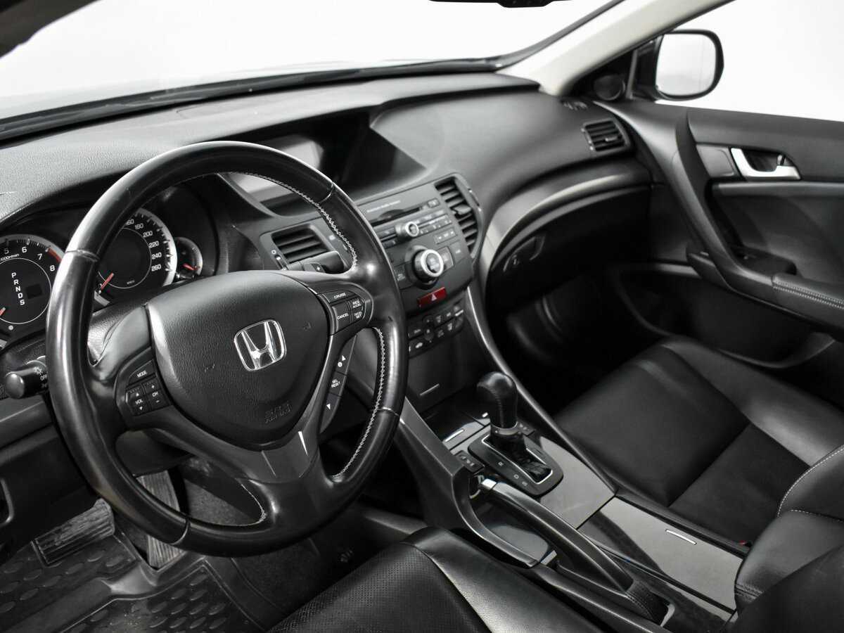Honda Accord с пробегом — 2012 год. Фото: #6
