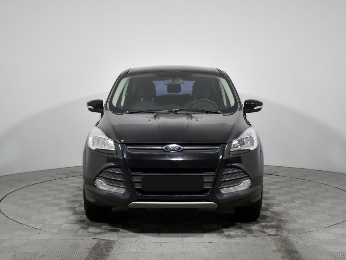 Ford Kuga с пробегом — 2014 год. Фото: #1