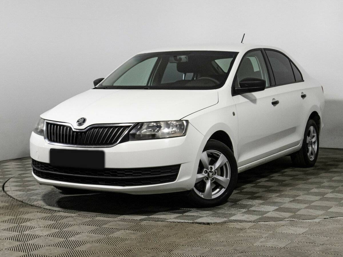 Skoda Rapid с пробегом — 2015 год. Фото: #0