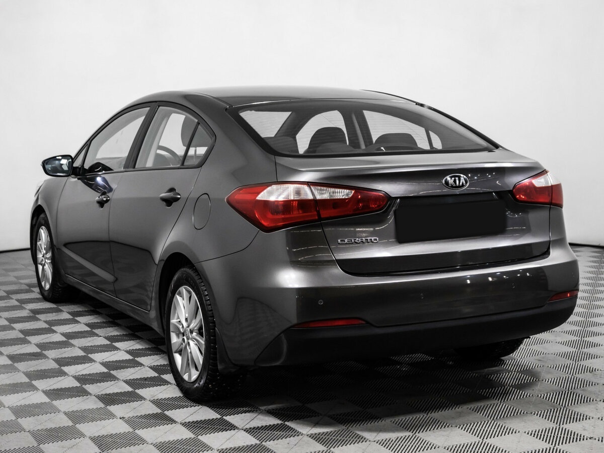 Kia Cerato с пробегом — 2016 год. Фото: #6