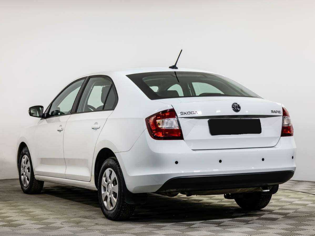 Skoda Rapid с пробегом — 2017 год. Фото: #5